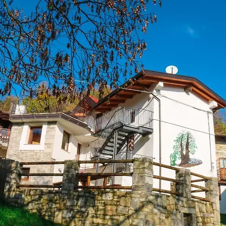 Casa Del Castagno Nyaraló